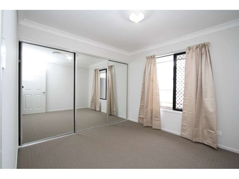 11 Arroll Street, Camp Hill QLD 4152