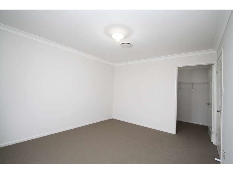 11 Arroll Street, Camp Hill QLD 4152