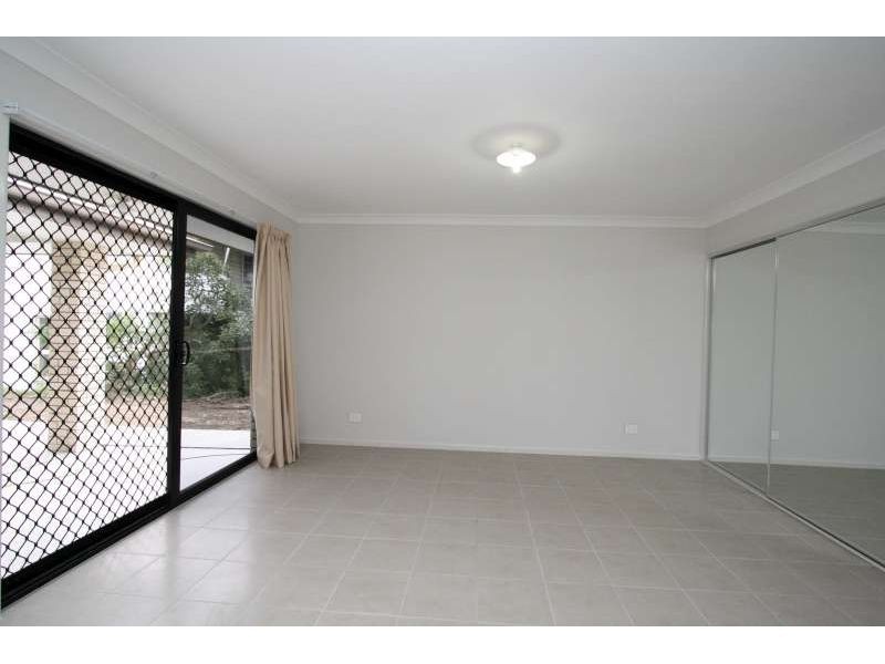 11 Arroll Street, Camp Hill QLD 4152