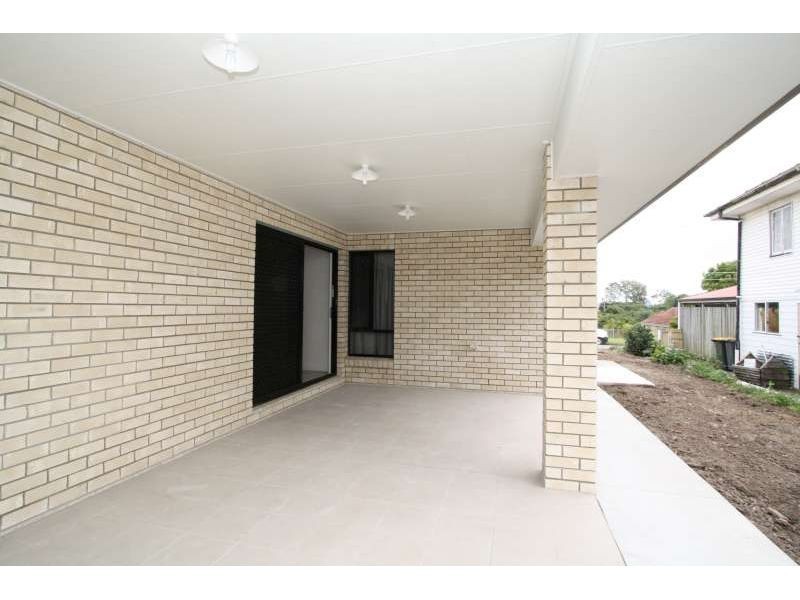 11 Arroll Street, Camp Hill QLD 4152