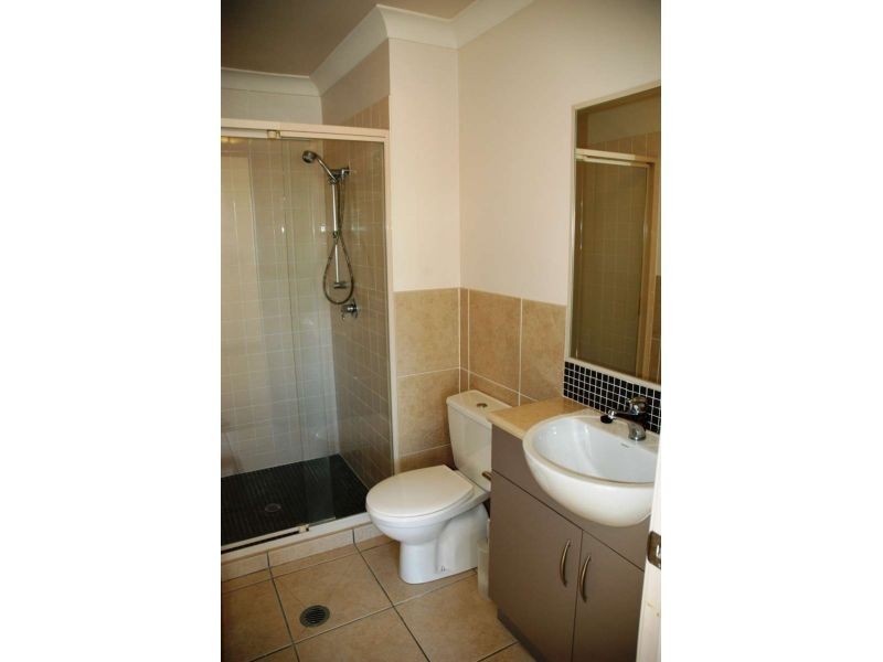 10, 35 Lodar Street, Biggera Waters QLD 4216