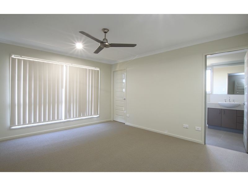 38 Diane Parade, Kallangur QLD 4503