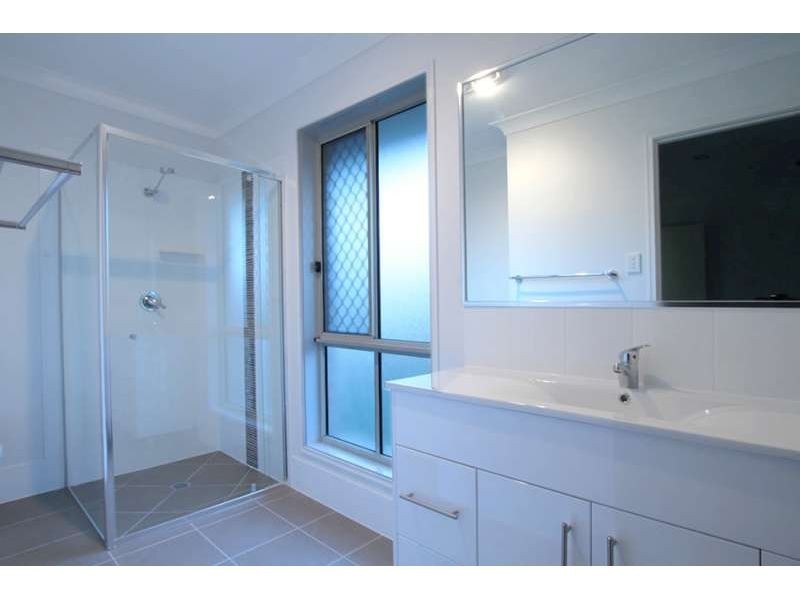 31 Newmarket Drive, Morayfield QLD 4506