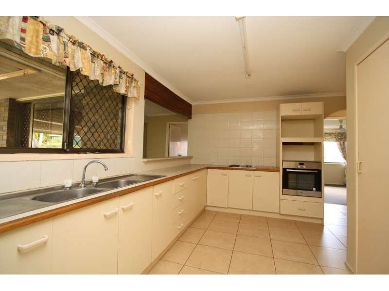 11 Hibbertia Court, Springwood QLD 4127