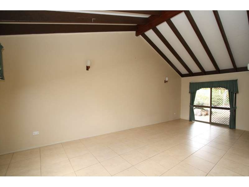 11 Hibbertia Court, Springwood QLD 4127