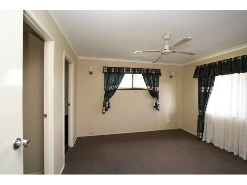 11 Hibbertia Court, Springwood QLD 4127