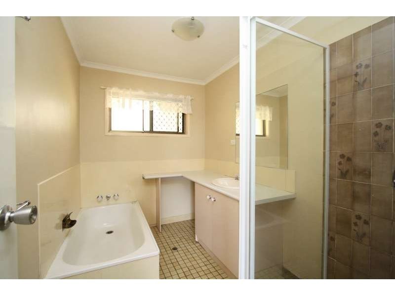 11 Hibbertia Court, Springwood QLD 4127