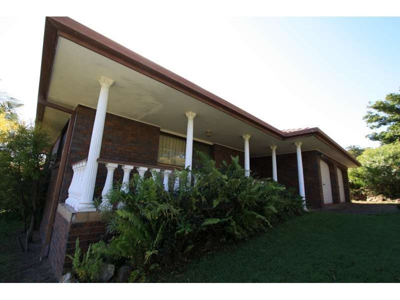 96 Kilmorey Street, Carindale QLD 4152