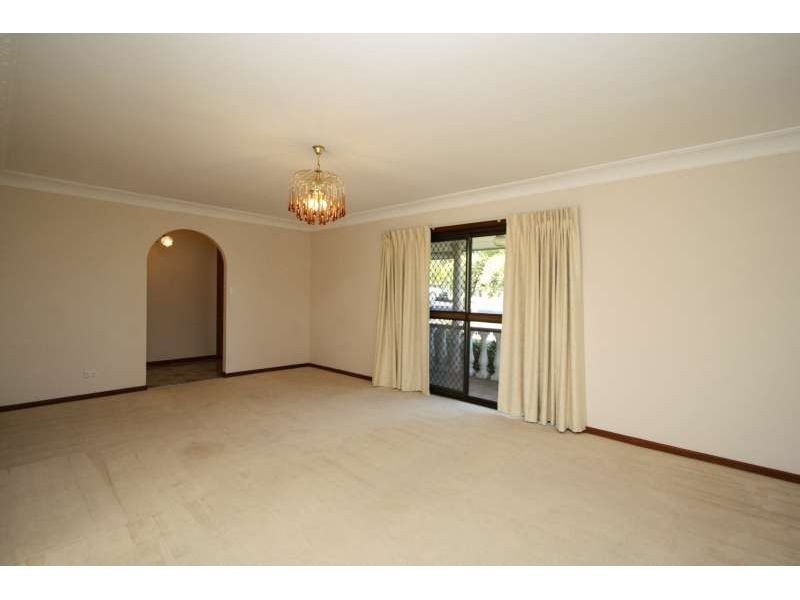 96 Kilmorey Street, Carindale QLD 4152