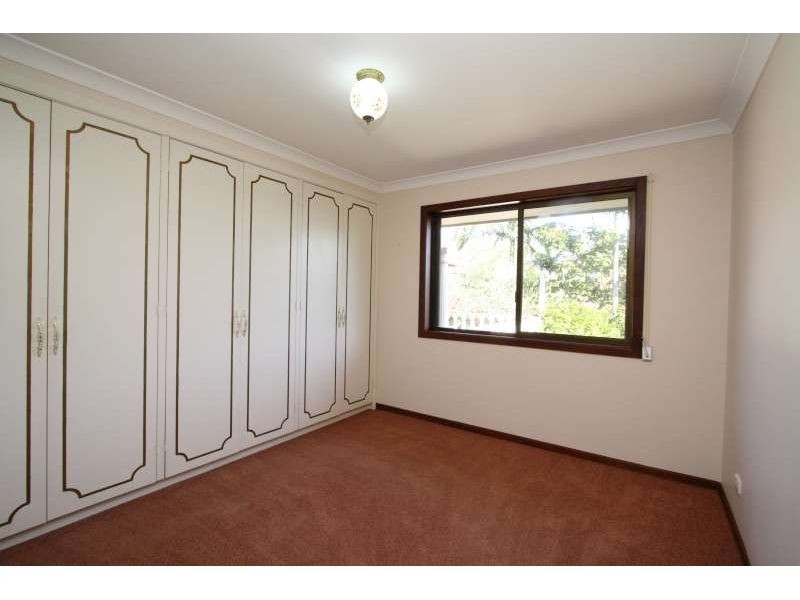 96 Kilmorey Street, Carindale QLD 4152