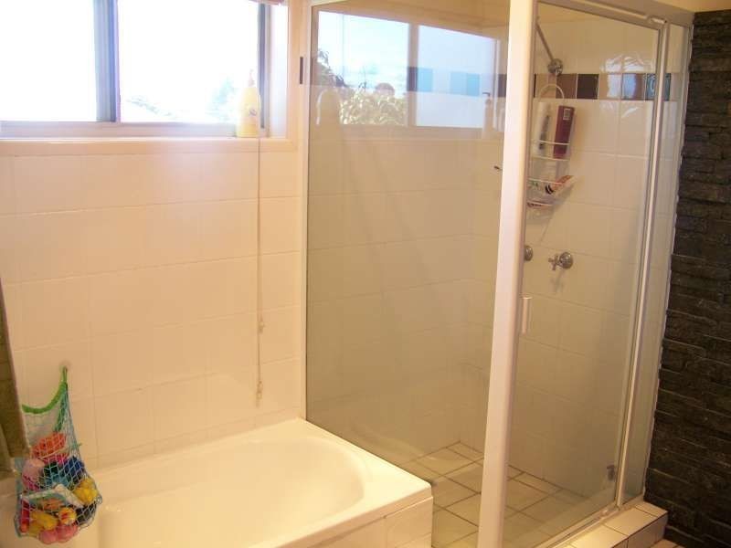 5 Aruma Street, Holland Park West QLD 4121