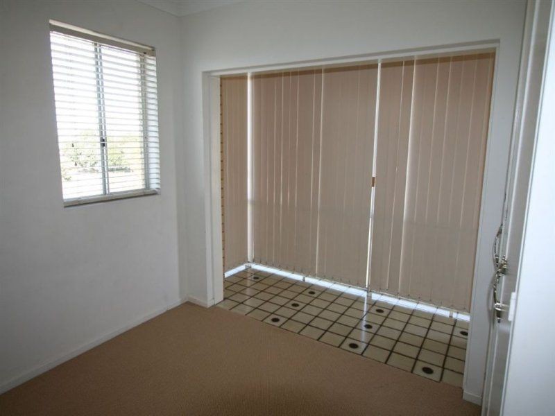 4, 427  Esplanade, Manly QLD 4179