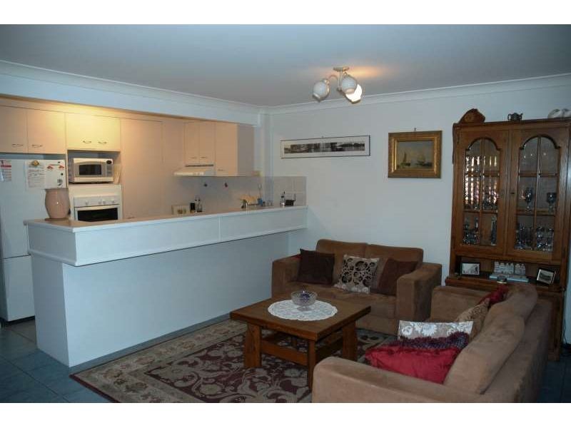3, 181 Cypress Terrace, Palm Beach QLD 4221