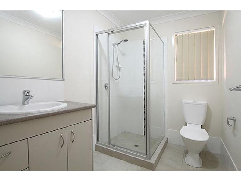 2/12 Budgerigar Street, Upper Kedron QLD 4055