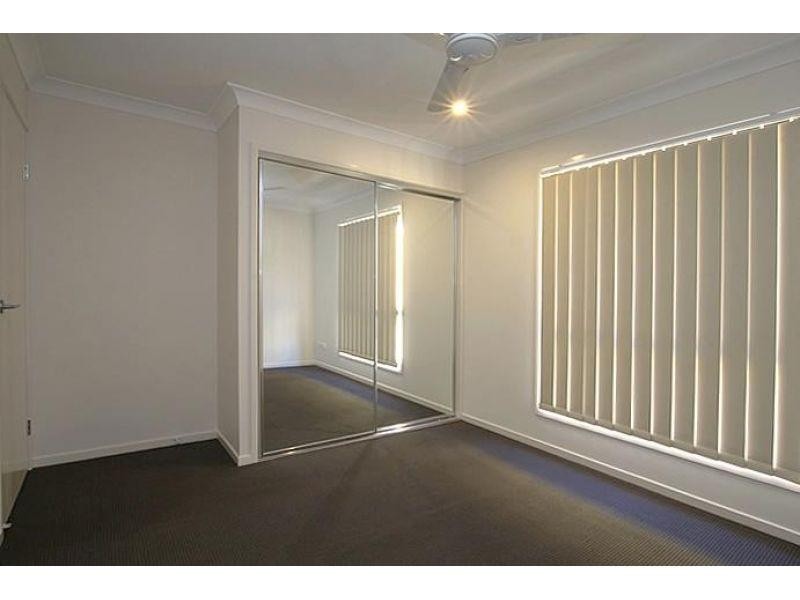 2/12 Budgerigar Street, Upper Kedron QLD 4055