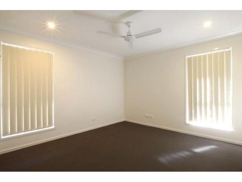 1/12 Budgerigar Street, Upper Kedron QLD 4055