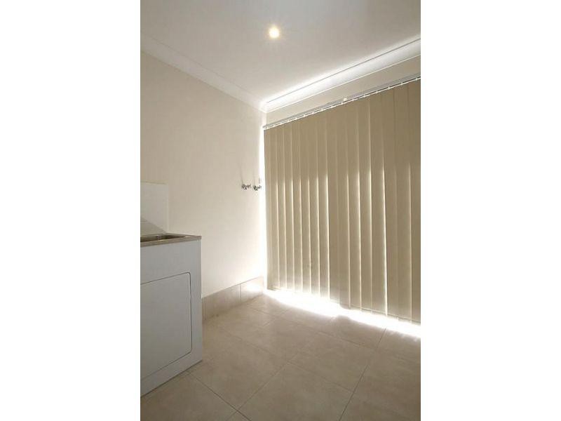 1/12 Budgerigar Street, Upper Kedron QLD 4055