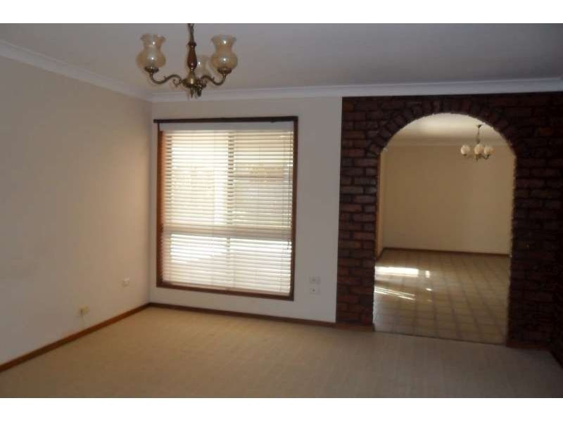 26 Chateau Street, Calamvale QLD 4116