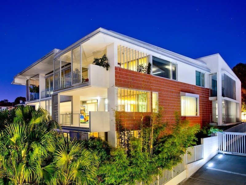 221/90 Wynnum Road, Norman Park QLD 4170