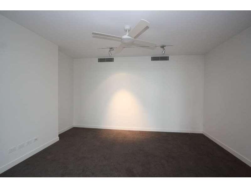 221/90 Wynnum Road, Norman Park QLD 4170