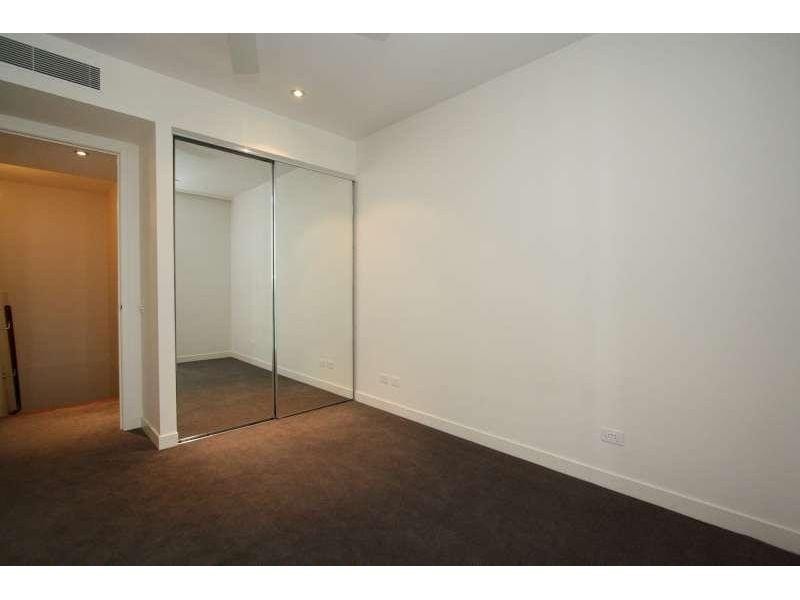 221/90 Wynnum Road, Norman Park QLD 4170
