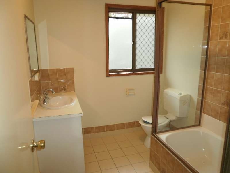 2, 31 Corunna Crescent, Ashmore QLD 4214