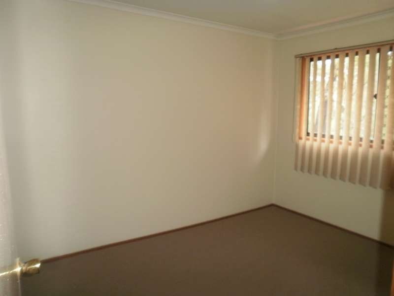 2, 31 Corunna Crescent, Ashmore QLD 4214
