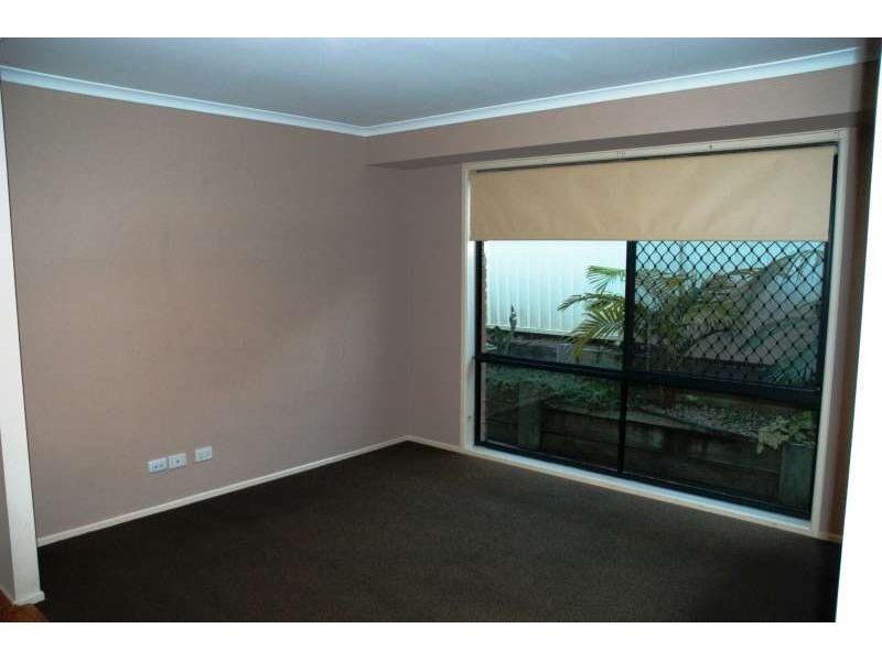 17 Gumleaf Drive, Molendinar QLD 4214