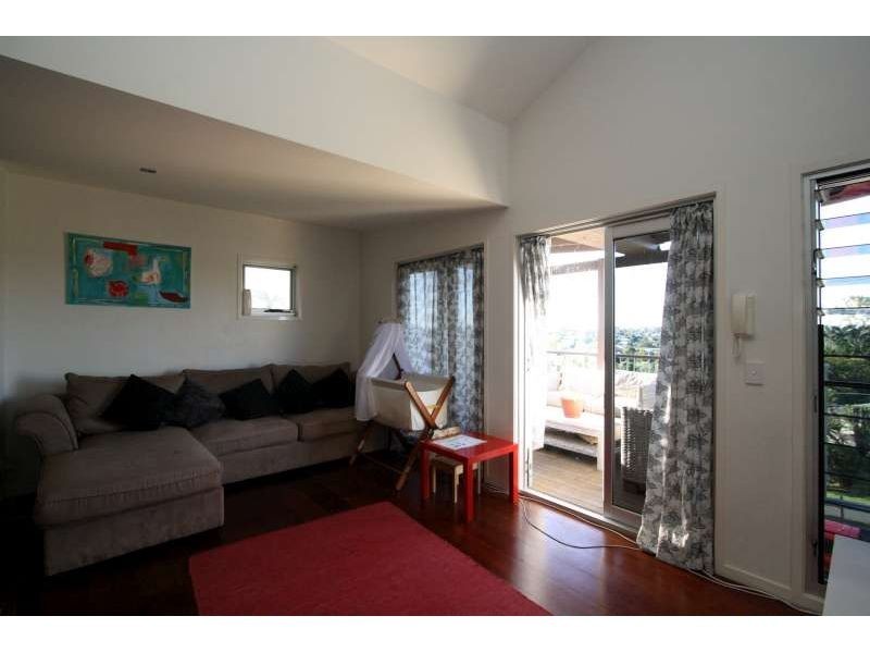 25b Hipwood Street, Norman Park QLD 4170