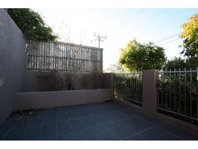 25b Hipwood Street, Norman Park QLD 4170