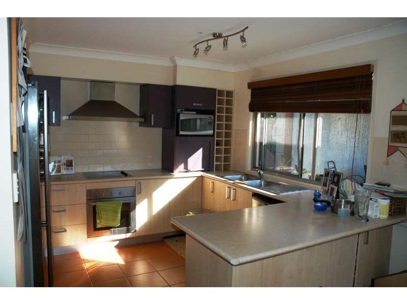 42A Sickle Avenue, Hope Island QLD 4212