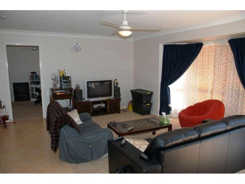12 Rochelle Court, Edens Landing QLD 4207