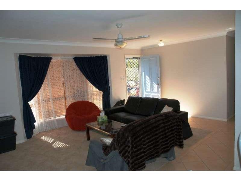 12 Rochelle Court, Edens Landing QLD 4207