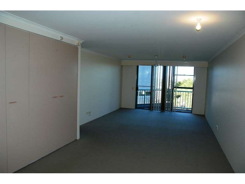 11, 124 Queen Street, Southport QLD 4215