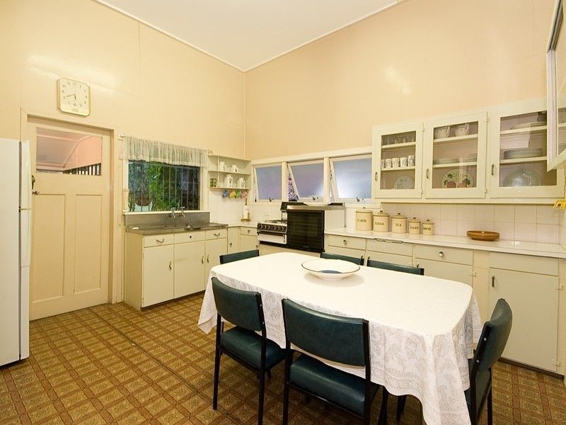 53 Raby Road, Coorparoo QLD 4151