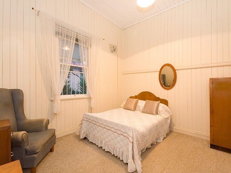 53 Raby Road, Coorparoo QLD 4151