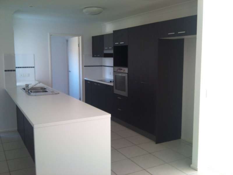 12 Aqua Crescent, Redland Bay QLD 4165