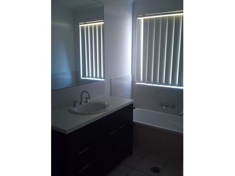 12 Aqua Crescent, Redland Bay QLD 4165