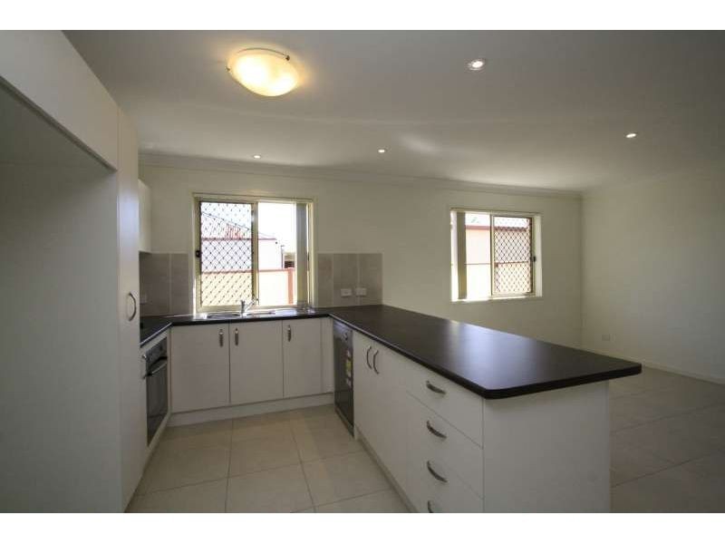 14 Bovey Street, Coopers Plains QLD 4108