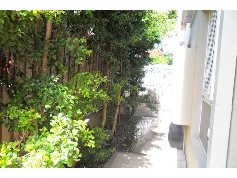 1, 214 Queen Street, Southport QLD 4215