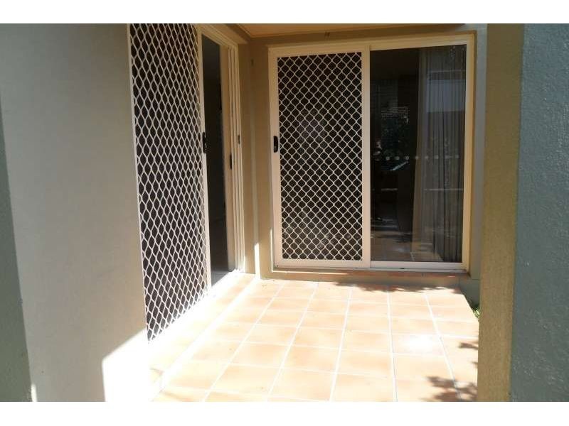 1, 214 Queen Street, Southport QLD 4215