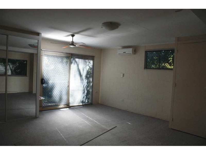 10A Crinkle Court, Southport QLD 4215