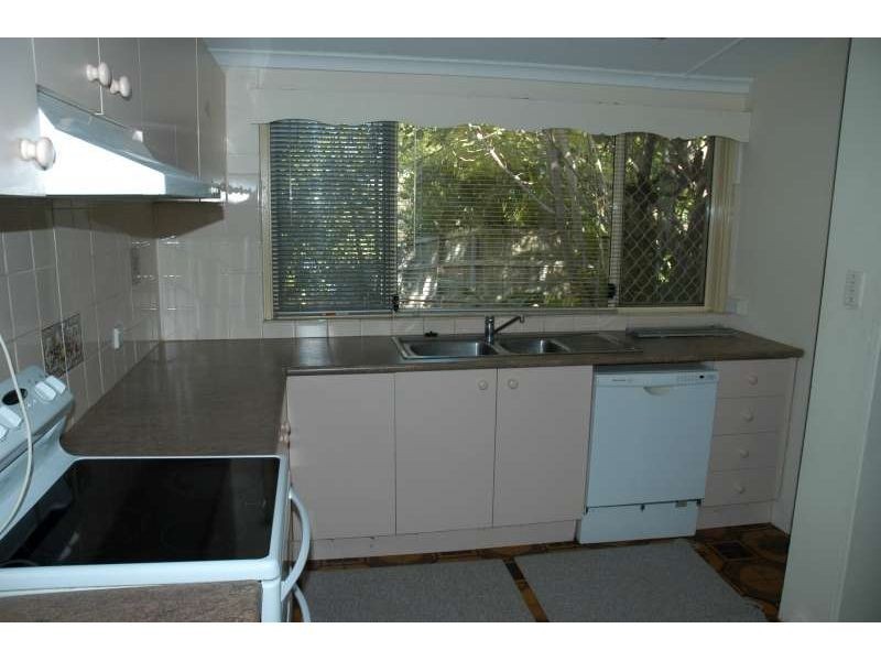 10B Crinkle Court, Southport QLD 4215