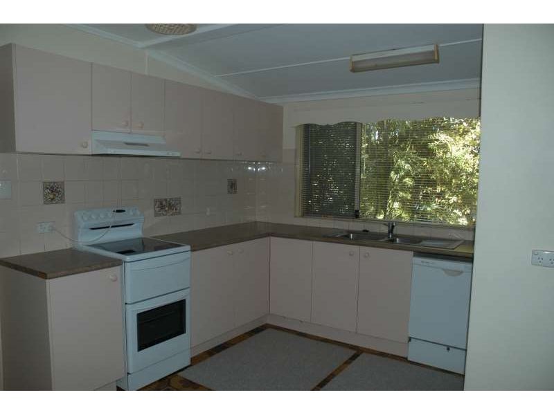 10B Crinkle Court, Southport QLD 4215