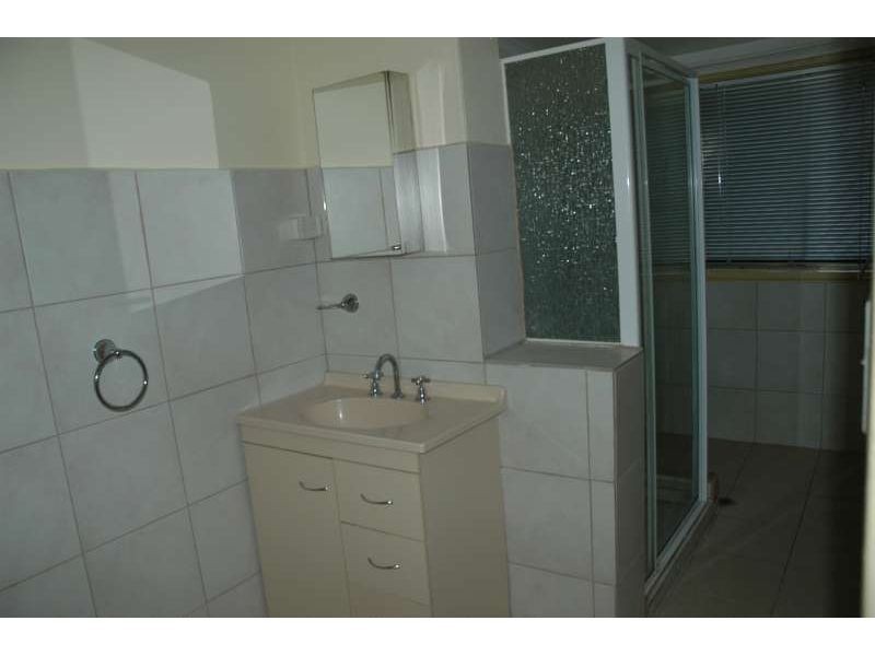 10B Crinkle Court, Southport QLD 4215