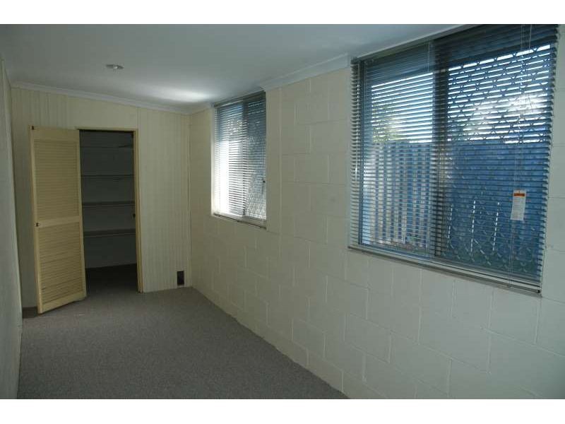 10B Crinkle Court, Southport QLD 4215