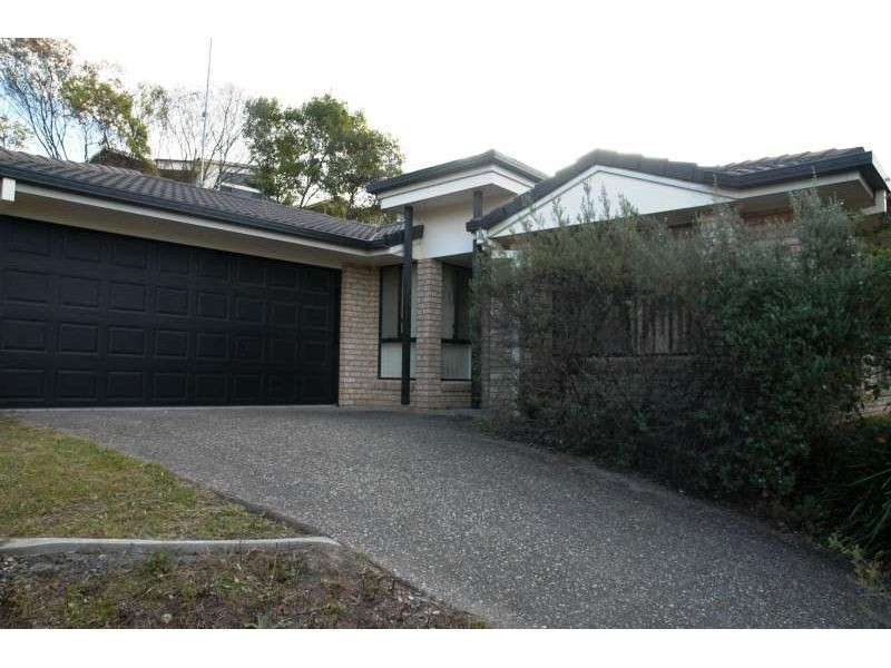 8 Gould Place, Pacific Pines QLD 4211