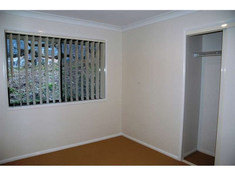 8 Gould Place, Pacific Pines QLD 4211