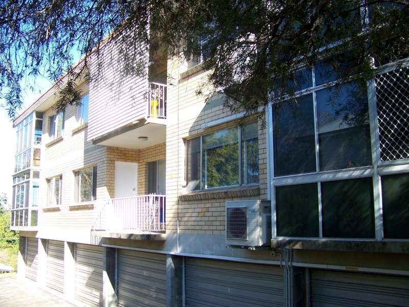 4, 308 Waterworks Road, Ashgrove QLD 4060