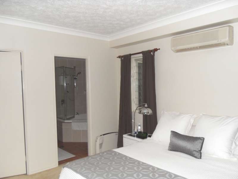 9, 55 Landsborough Avenue, Scarborough QLD 4020